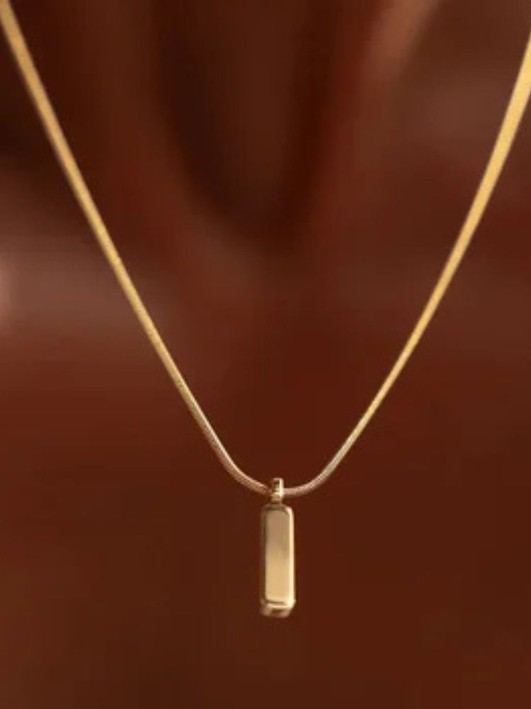 Minimalistic Rectangle Gold Necklace